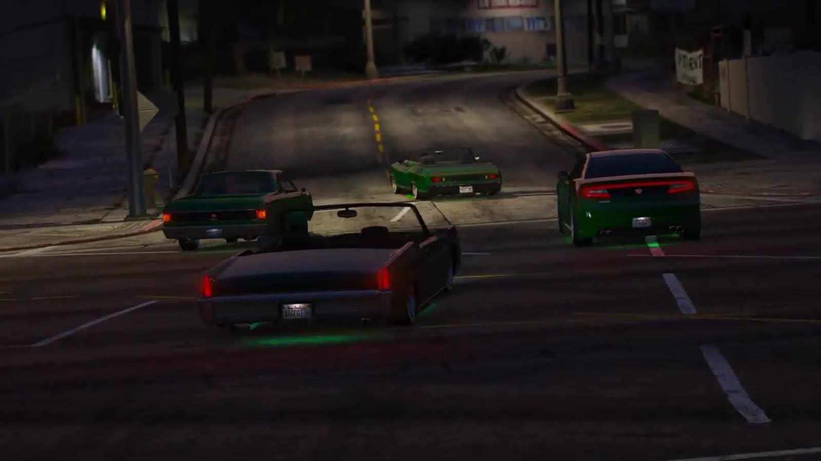 Lowrider Car Meet bei Nacht auf den Straßen von Los Santos — GTA RP Community Treffen