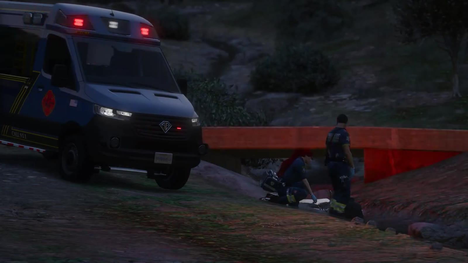 Rettungswagen und Sanitäter bei einem Einsatz im Canyon — FiveM Medic Roleplay